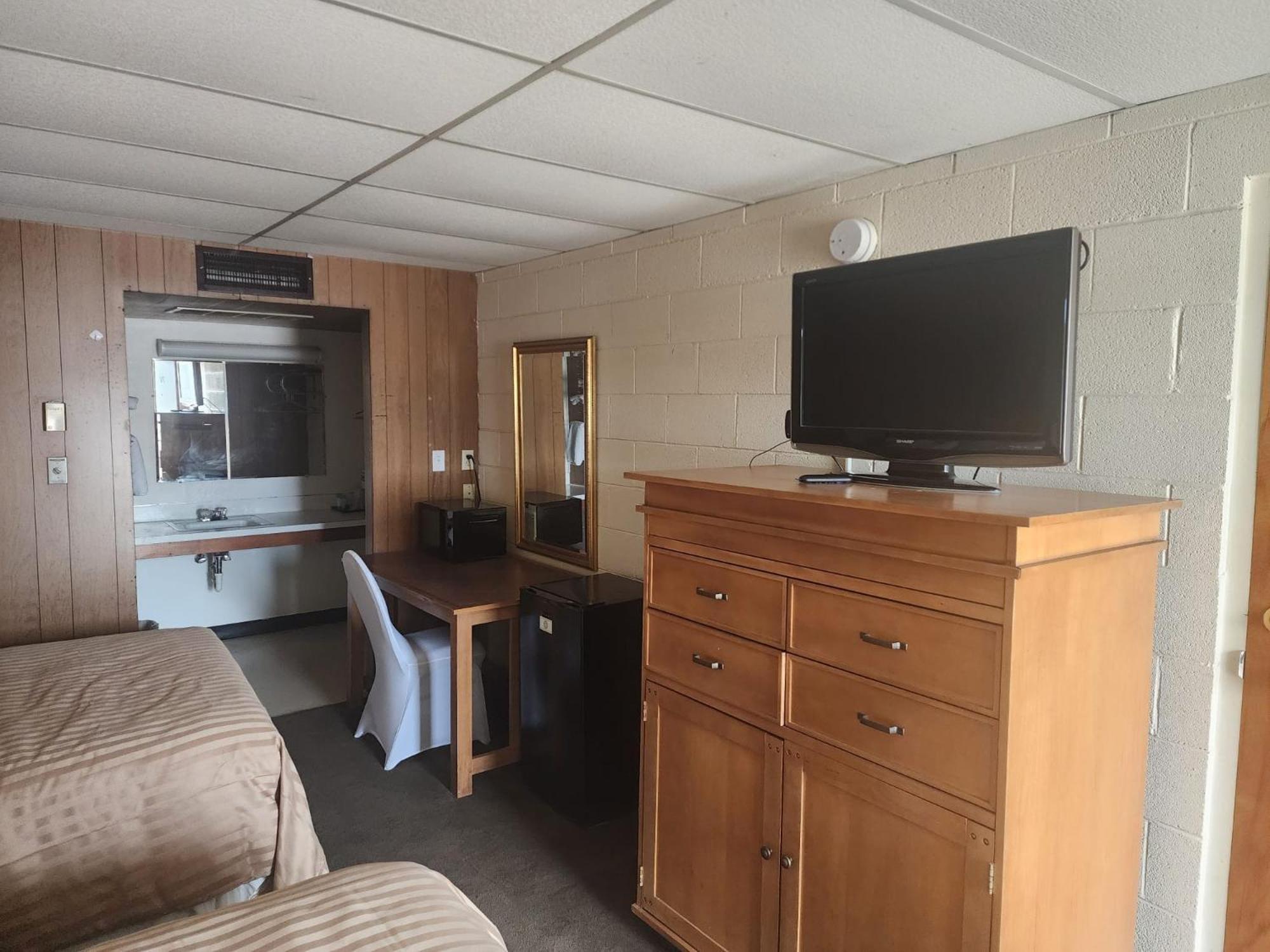 1St Inn By Oyo Quinter Hwy 70 Ks Extérieur photo